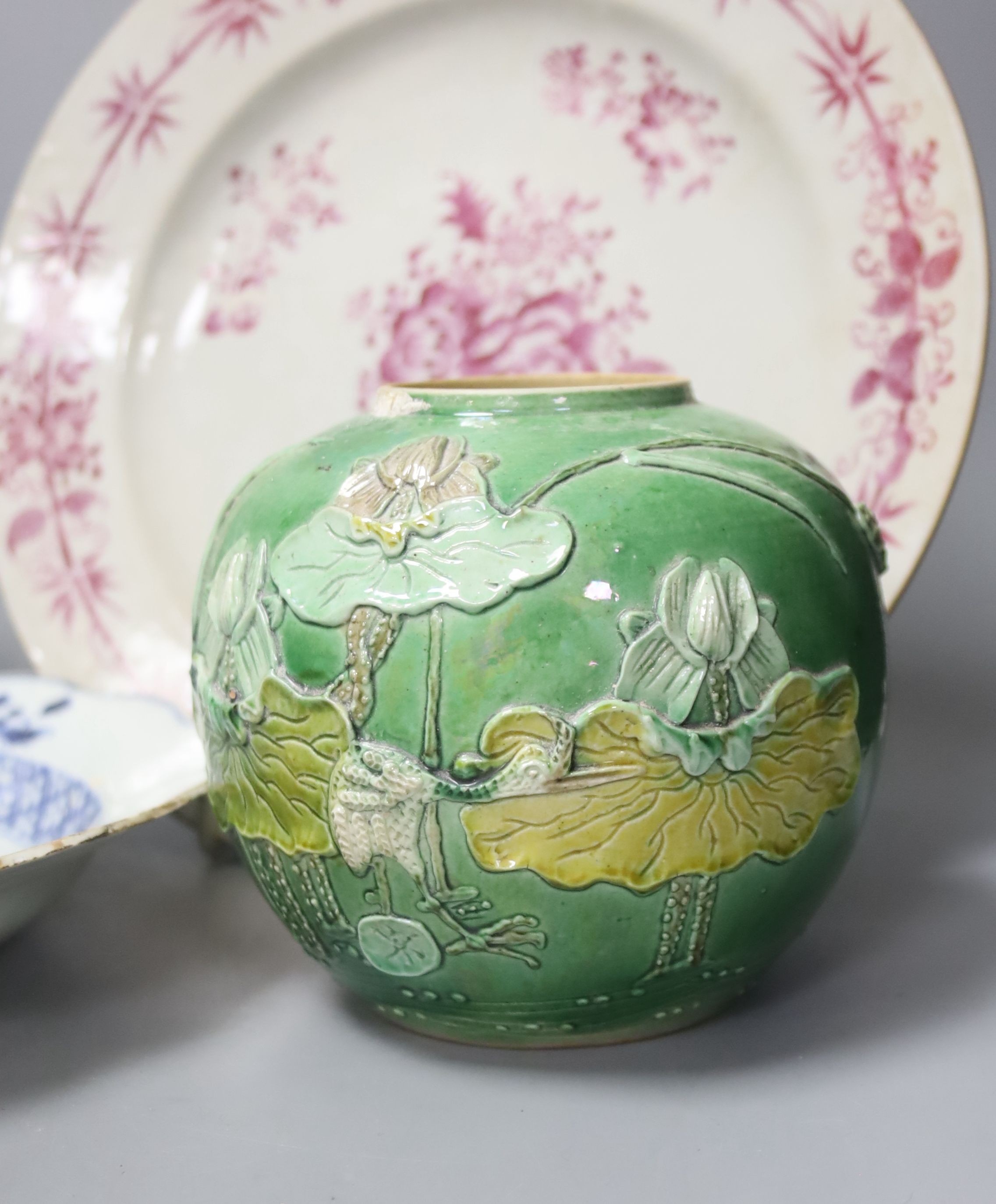 A group of Chinese porcelain, 18th/19th century and an 18th century Japanese Arita blue and white plate, 21.5cm